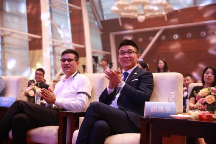 “人人云商，双向发展”大会在广州隆重召开