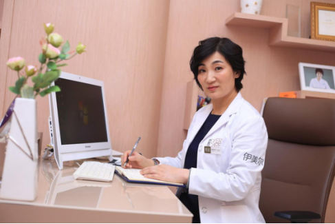 针尖上的艺术巨匠——青岛伊美尔微整形专家李美玲