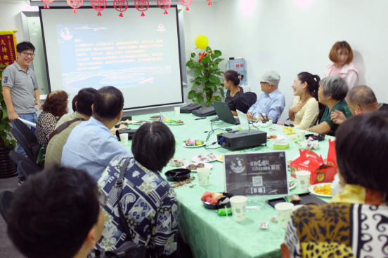 中秋佳节相聚小狗钱钱，用户相聚乐融融