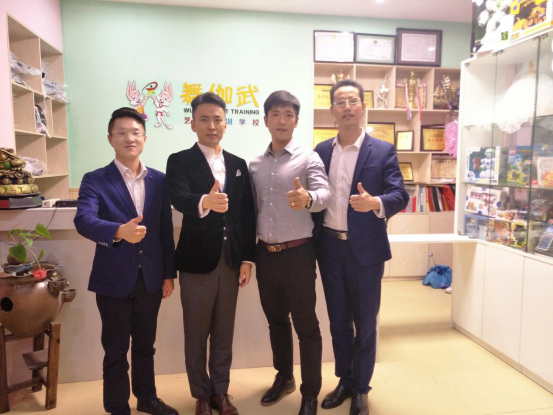 新汇成集团与舞伽武艺校签署艺考加盟合作协议