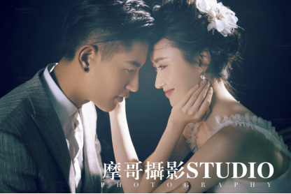 郑州婚纱摄影前十名哪家好【摩哥】婚纱照工作室这样选择“新颖”方式排名